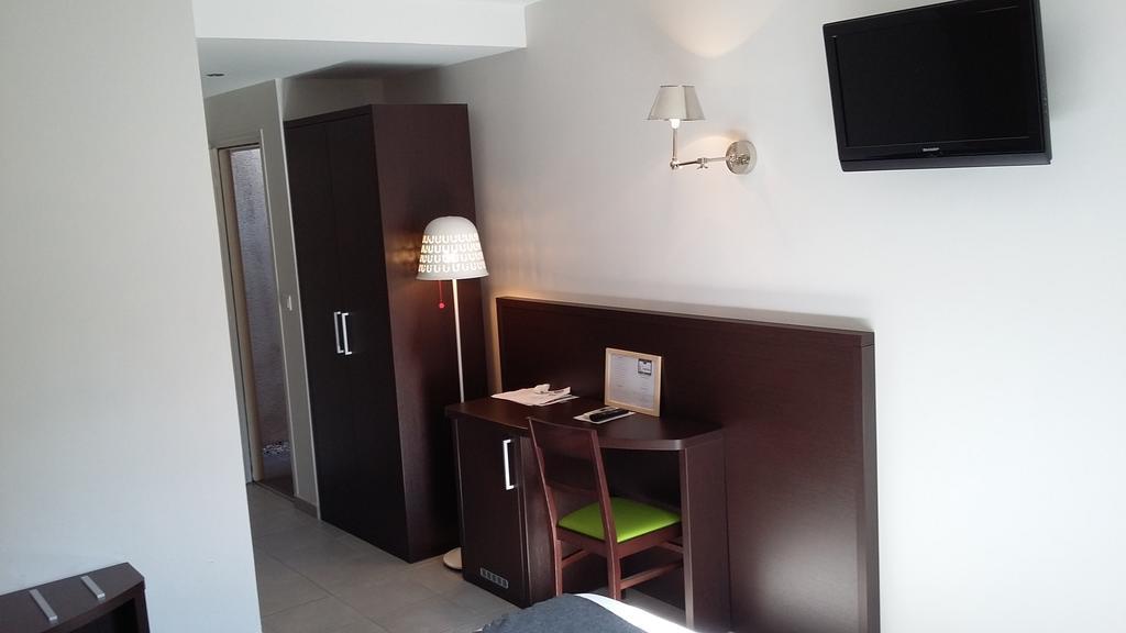 L'Esplan Hotel Saint-Paul-Trois-Châteaux Habitación foto
